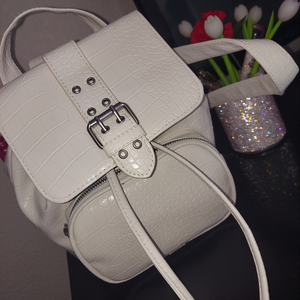 Backpack - Picture 3 of 3
